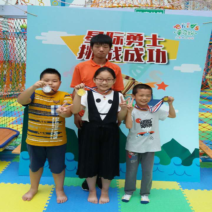 场地图片- 星际勇士